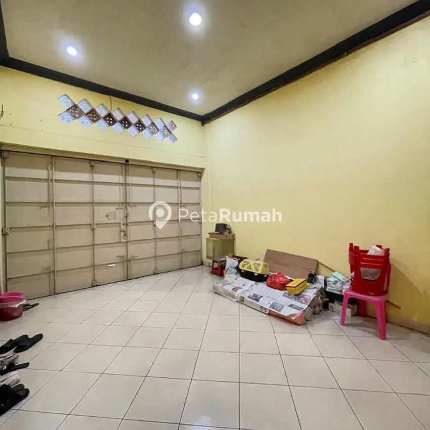 JUAL TOWNHOUSE JL PUKAT BANTING II KOMPLEK MESTIKA GRAHA DAERAH KOTA