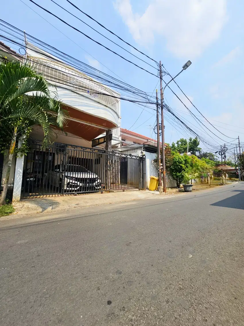 Rumah Kalibata Dijual. MURAH, STRATEGIS - Akses Jalan Lebar . NEGO