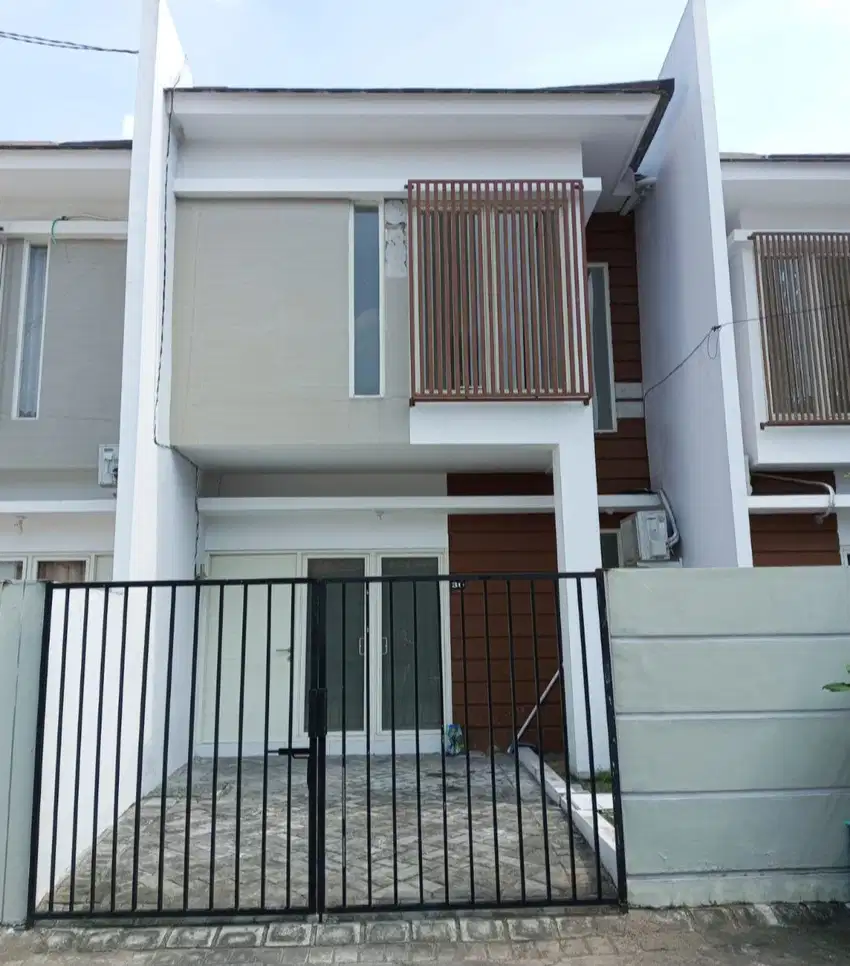 Disewakan rumah regency one Karang Asem, Surabaya timur