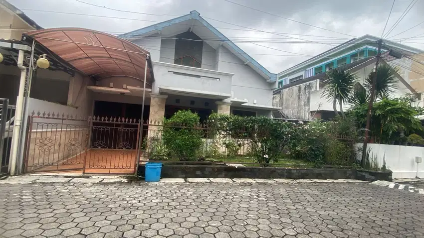 Rumah bagus murah di dalam perumahan titibumi barat tugu Yogya