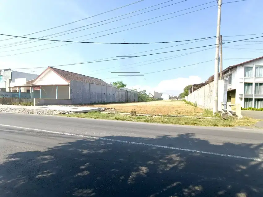 Kavling dalam kompleks cluster tepi jalan raya solo baru