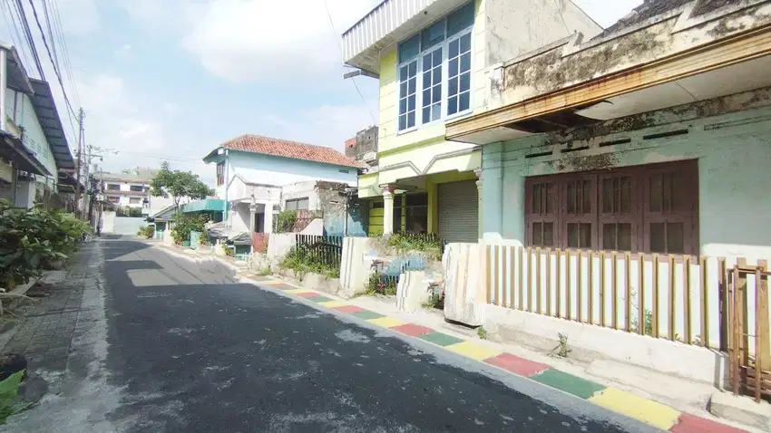 Tanah Ada Bangunan Tengah Kota Solo Dekat Jl slamet riyadi