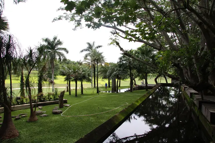 Dijual Kavling Bukit Golf BSD backyard view lapangan golf hole 8