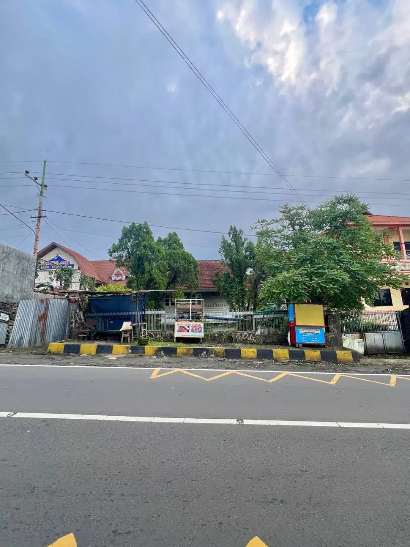 Rumah Hitung Tanah Ex Villa di Raya Prigen Tretes Pasuruan