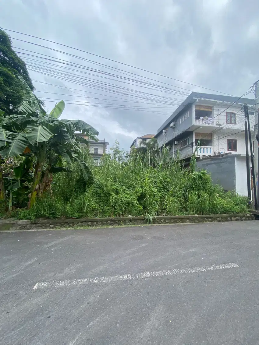 Tanah Di Daerah Wisata Legian Bali Dengan Lingkungan Guest House