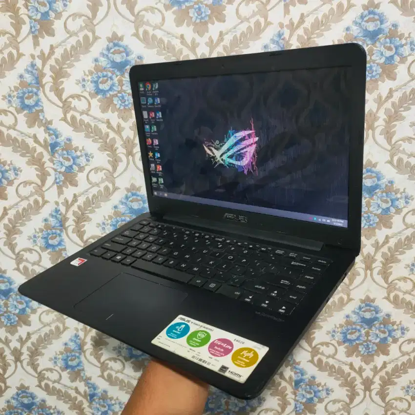 Asus Vivobook E402B AMD A4 9125 Ram 4GB DDR4