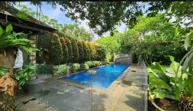Rumah Siap Huni Sangat Terawat di Pejaten Barat Jakarta