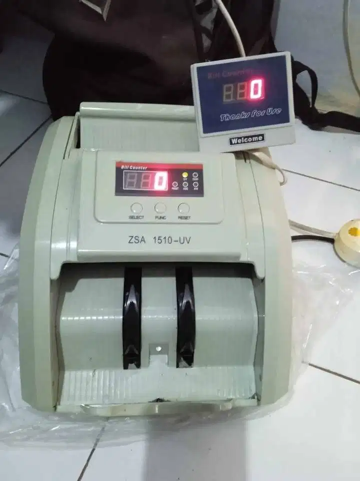 mesin penghitung uang/Bill counter