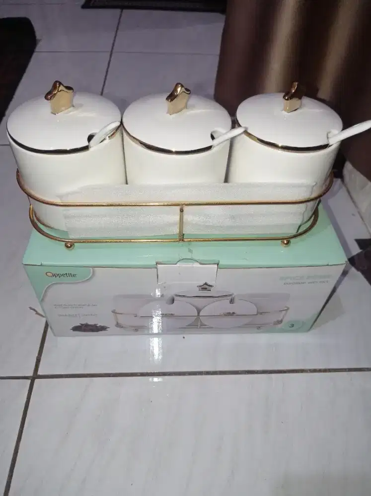 Tempat Bumbu Informa Appetite Porcelain Keramik Putih Gold garam gula