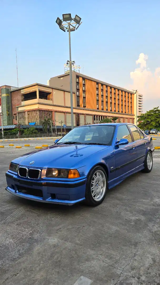 bmw e36 323i a/t
