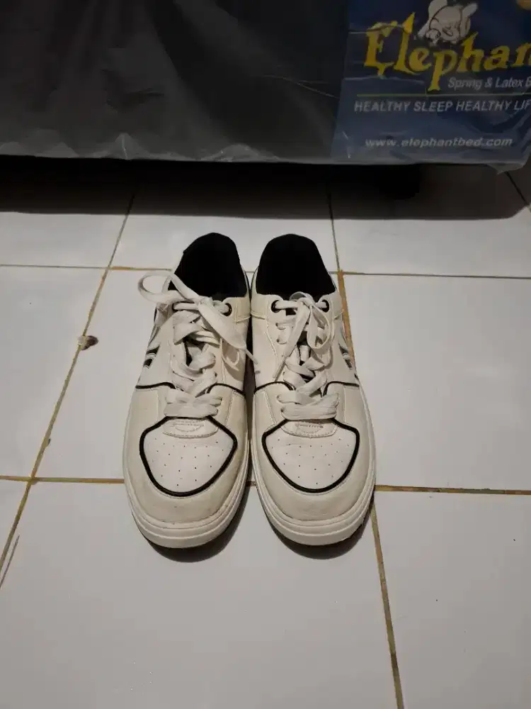 Dijual Sepatu Merk MLB Second Mantap
