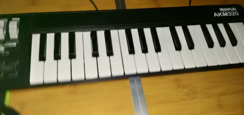 Dijual Midi Controller AKM 320