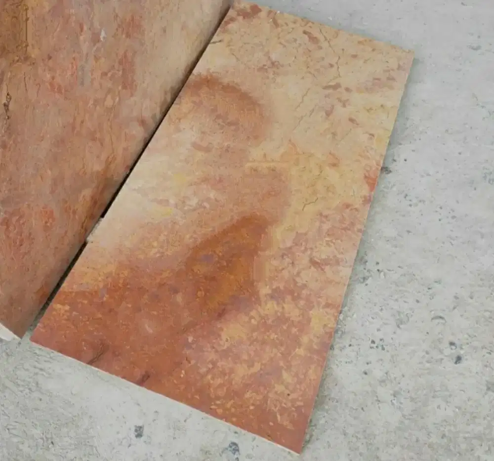 Marmer Lantai Merah Natural