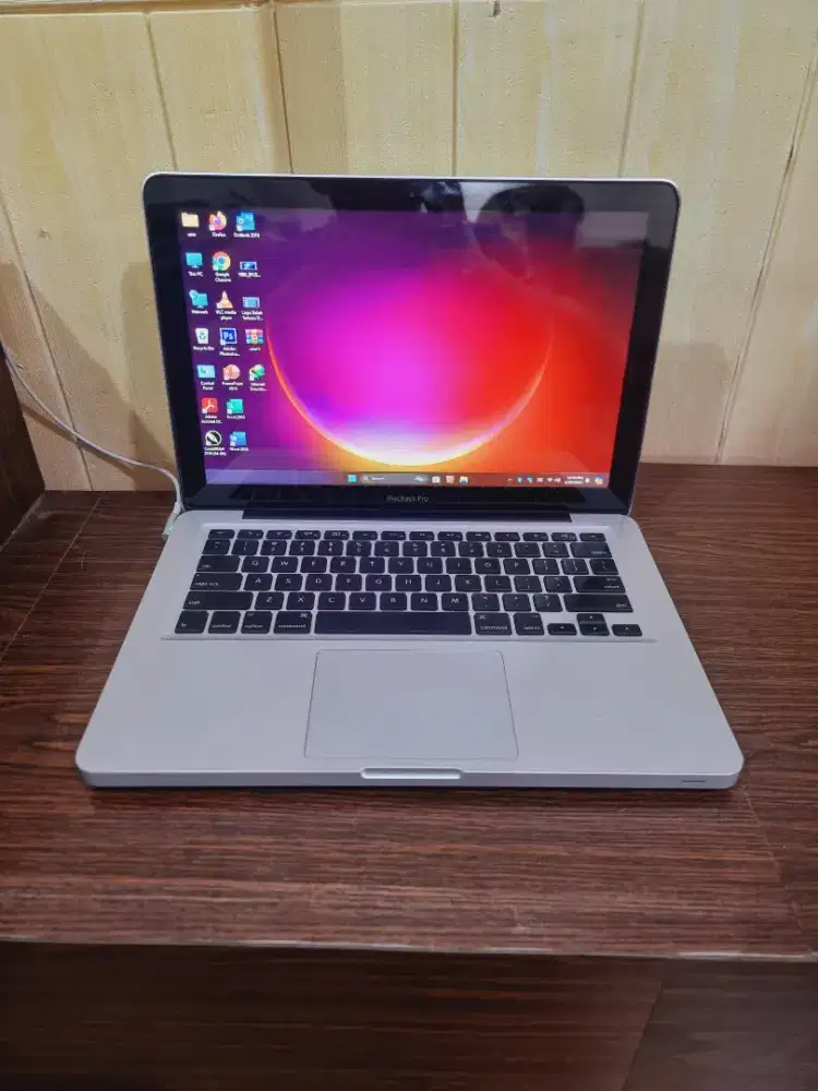 macbook pro core i7. ram 16Gb. ssd 1.2Tb. 15inch batre new mulus