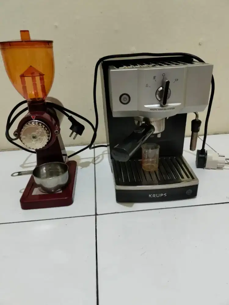 Mesin espresso dan grinder coffee