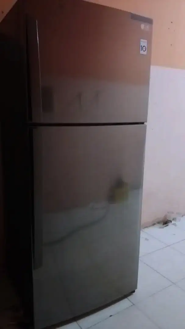 Kulkas 2 pintu jumbo besar merek LG sudah inverter hemat listrik