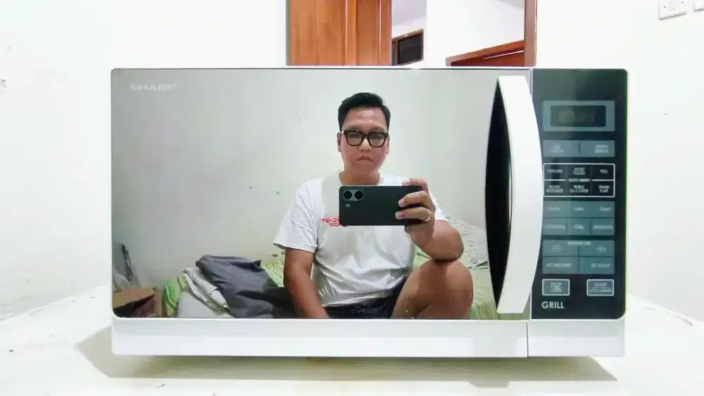 Sharp Microwave Oven Grill 25 L R 728 IN Putih