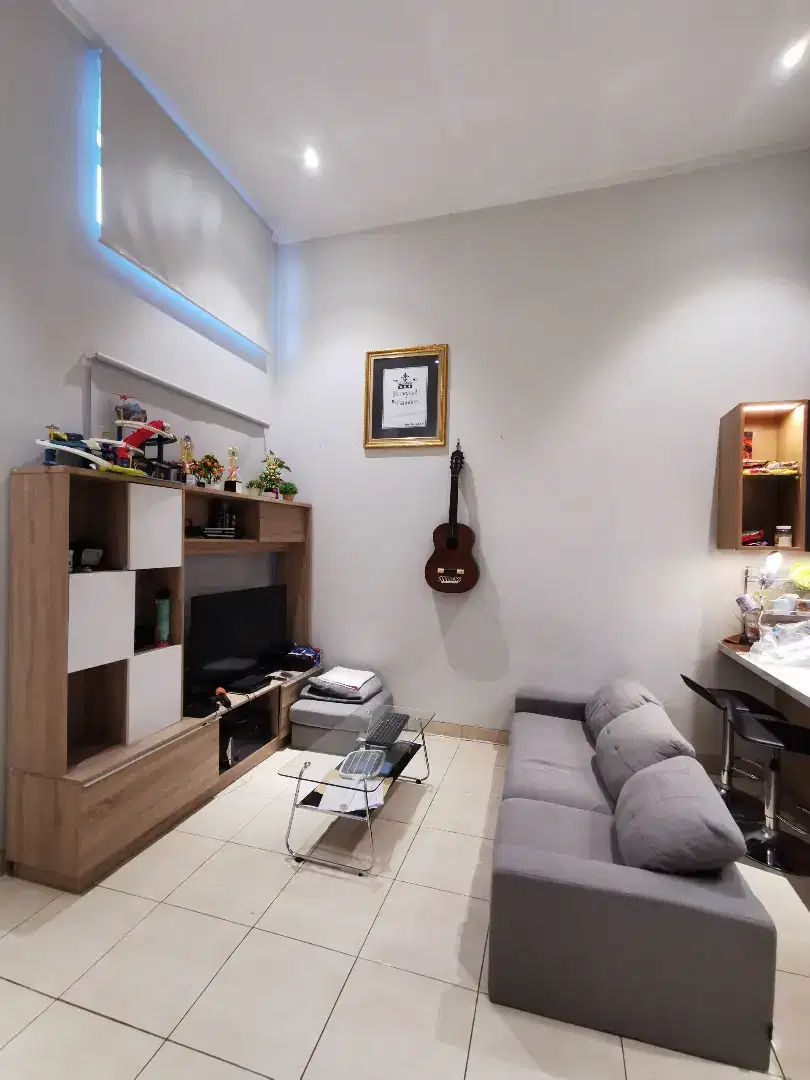 Dijual rumah beserta isinya summarecon Karawang