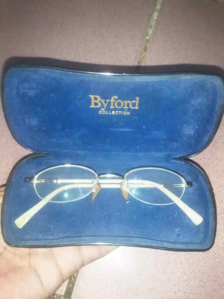Kacamata byford london