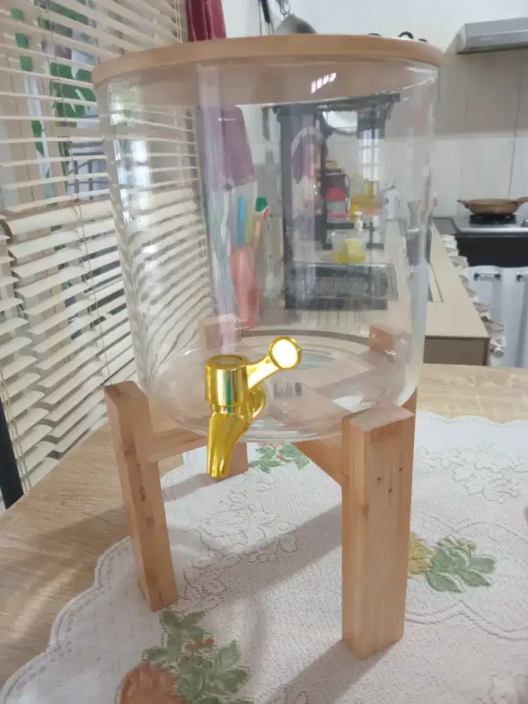 Di jual dispenser air minum kaca informa