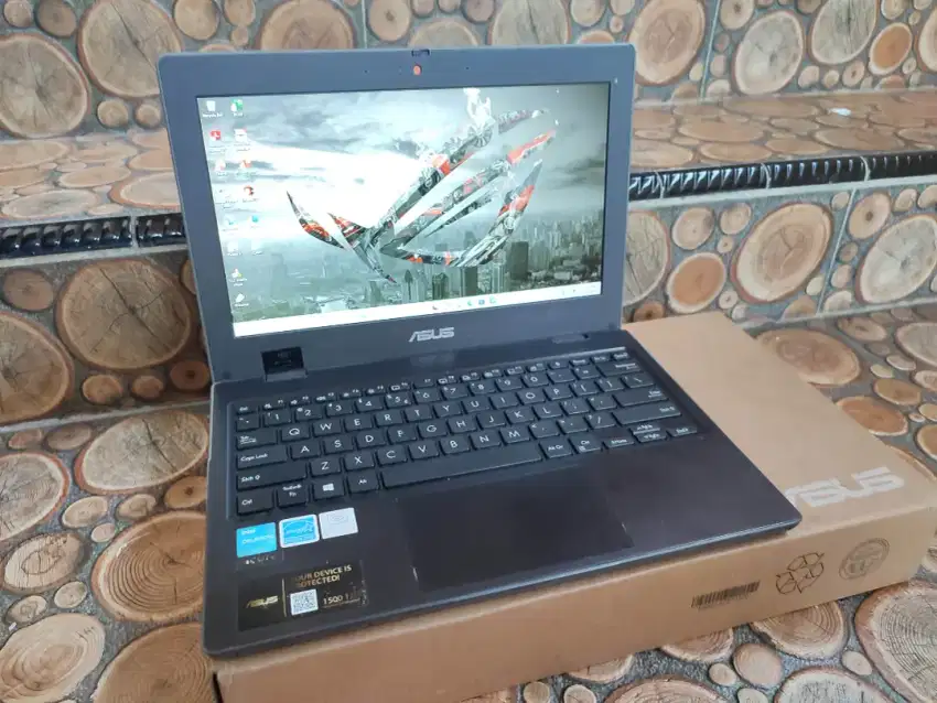 Asus intel n4500 mobile ram 4gb ssd 128gb batre 6jam siap pakai