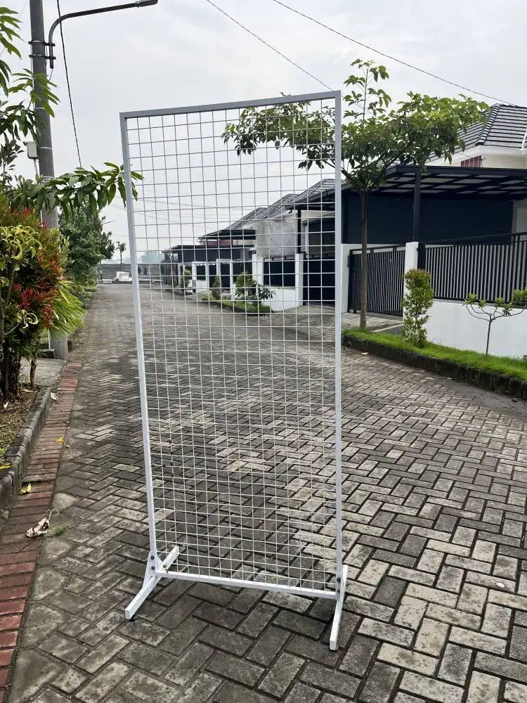 Rak Mundo bekas dengan hook ram gantungan 40pcs