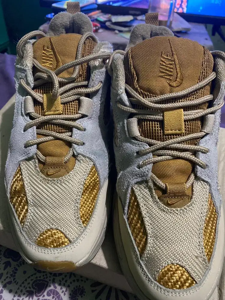 Nike M2K Corduro 42/26,5