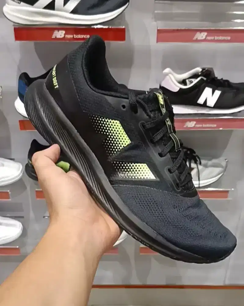 New Balance Dynasoft DRFT V3 Hitam Ori Size 44