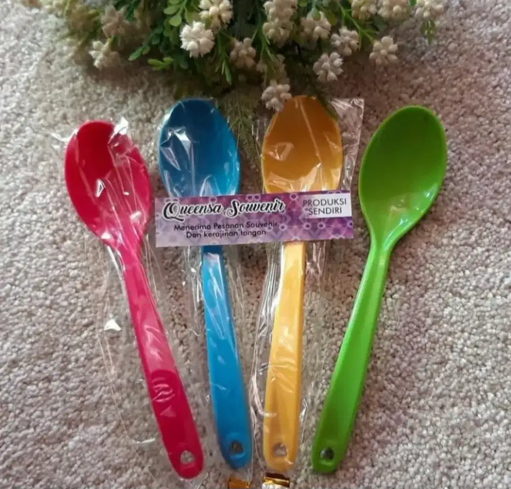 SOUVENIR SENDOK WARNA