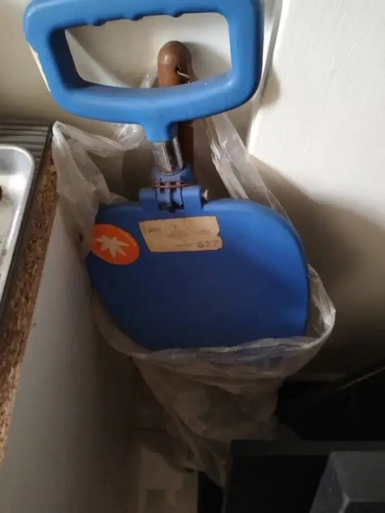 Tongkat berfungsi bangkudduk