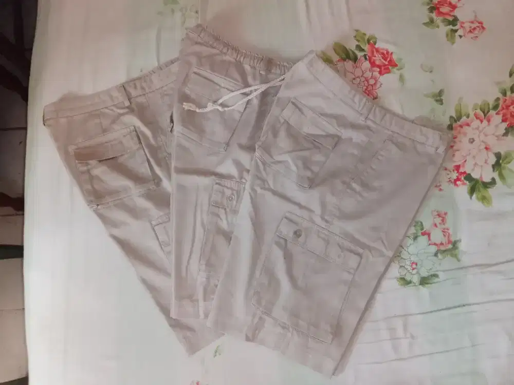 Celana Pendek Cargo