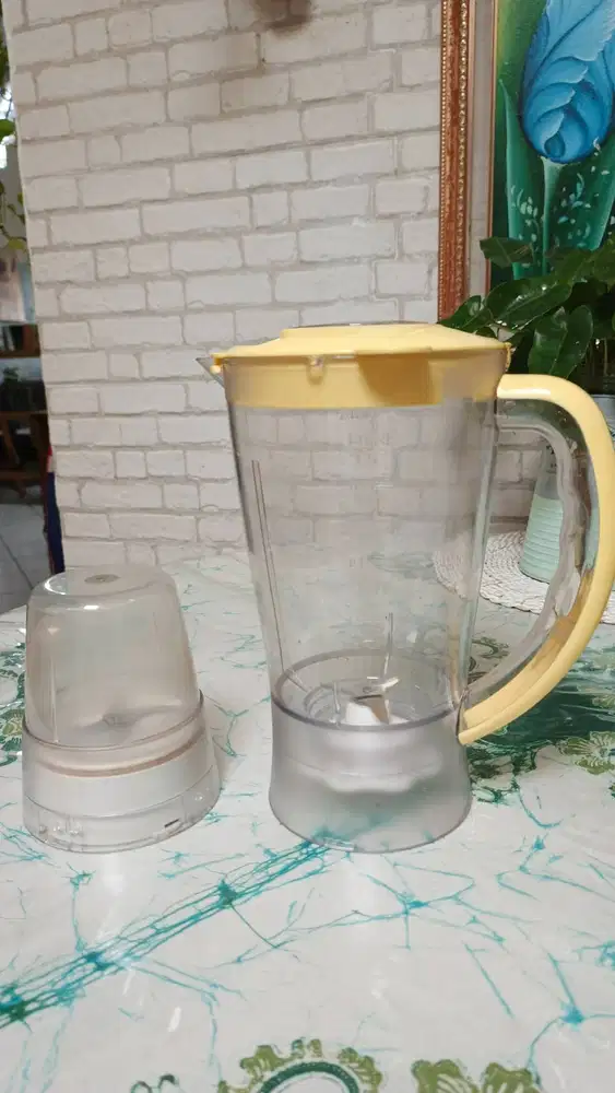 Mangkok Blender & pengiling tipe MIYAKO BL 211 PLY