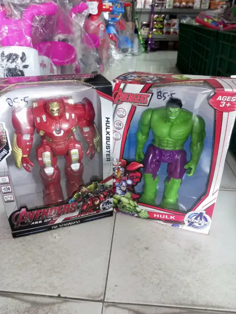 Mainan Anak Robot Avengers Baterai