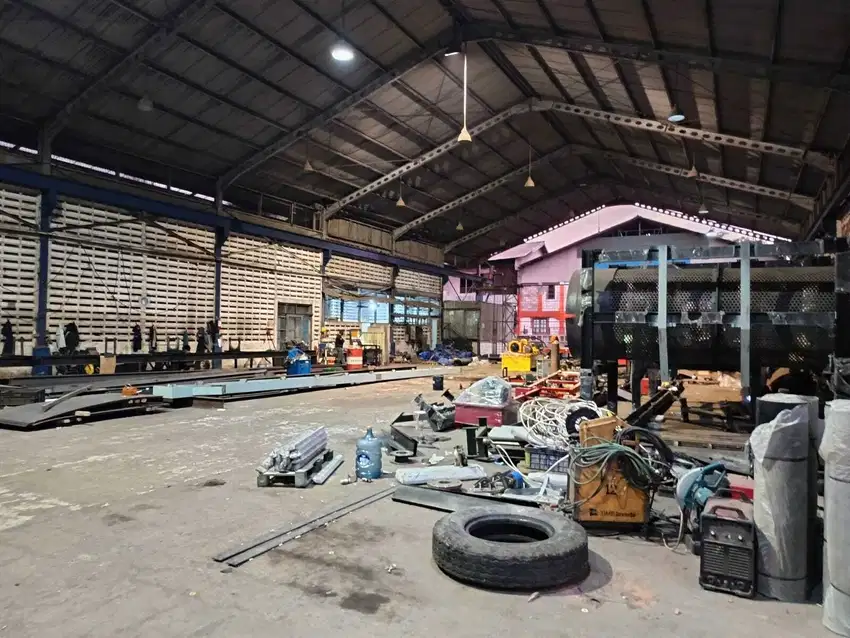 GUDANG DI SEWAKAN BEKASI ADA HOIST 5 TON