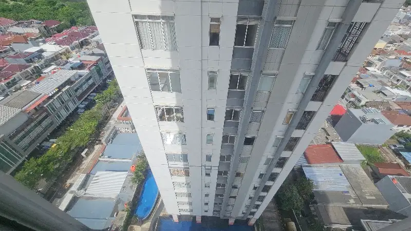 apartemen sunter icon lantai 17 hoek view kolam renang