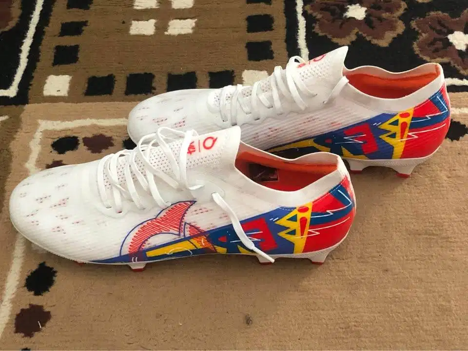 Sepatu Bola Ortuseight