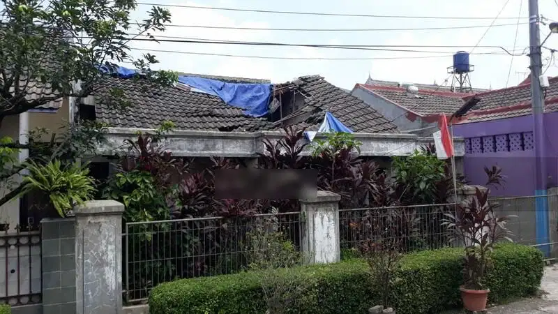 Dijual Rumah Hitung Tanah Taman Duta Cisalak