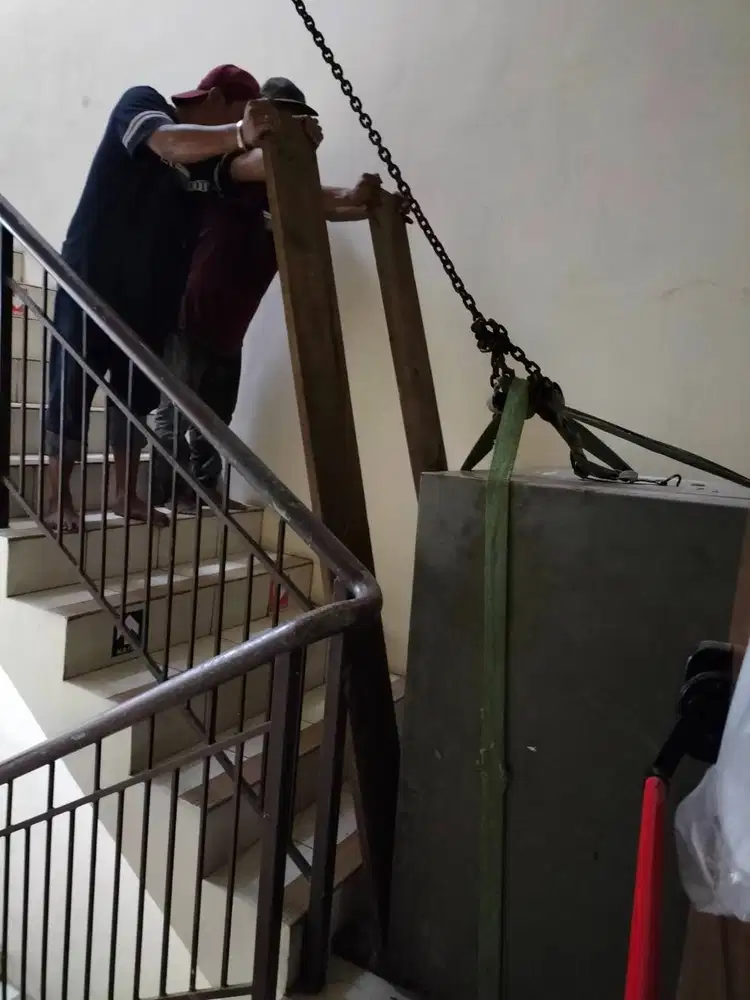 pusat tenaga angkat brankas seluruh jawa