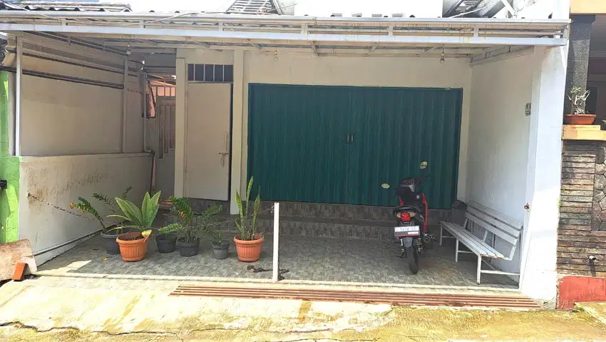 Rumah dan Ruang Usaha Nego Di Jalan Utama Jatihandap Cicaheum Bandung