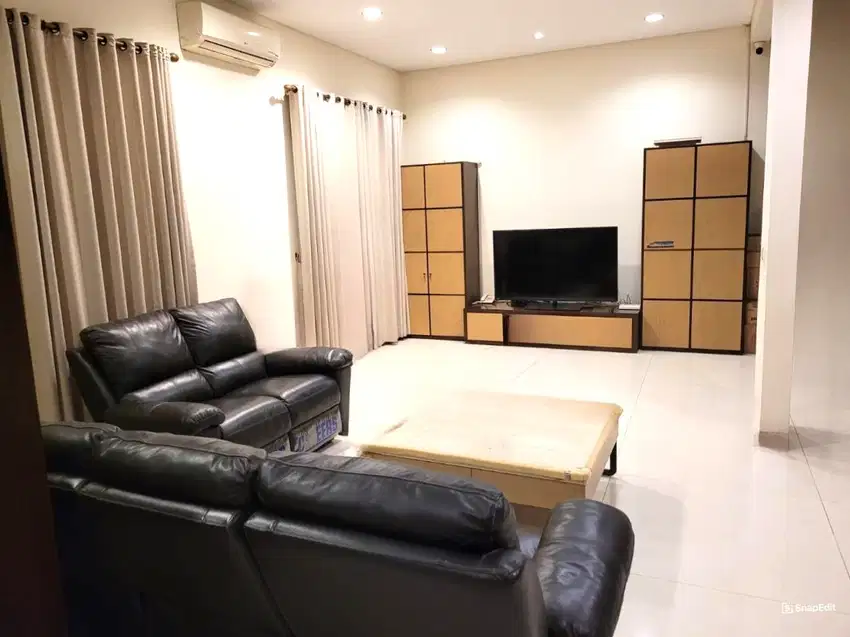 Rumah hoek 2lt 250m type 3KT cluster Lantana JGC Jakarta Garden City