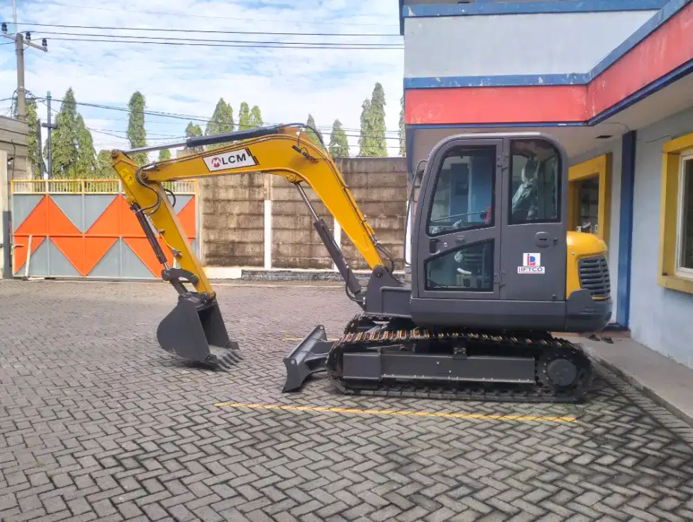 Jual Excavator Mini LCM 6 Ton Engine Yanmar Di Makassar