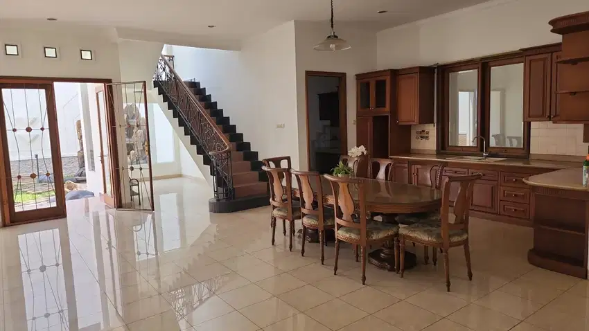 JUAL CEPAT   Rumah Mewah Furnished Siap Huni di Villa Gading Indah