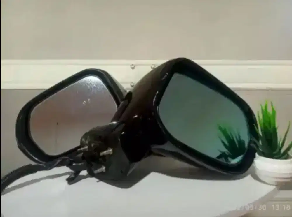 SEPASANG MIRROR MOBIL SUZUKI ORIGINAL