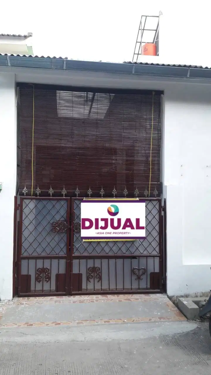 Dijual rumah di komplek Pondok Pekayon indah