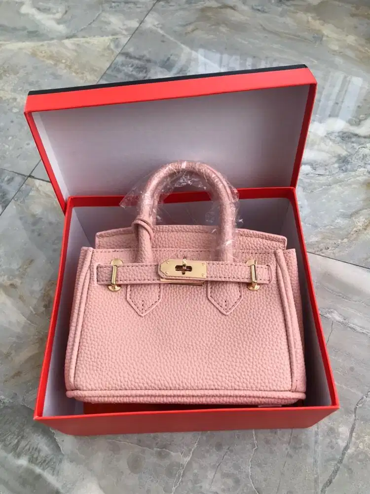 Tas kecil warna pink