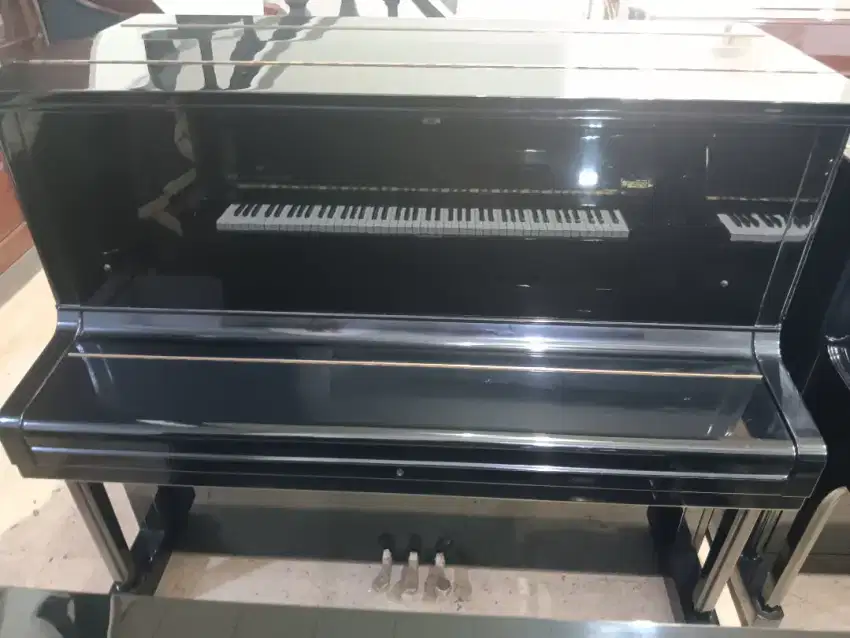 PIANO TONICA Hitam