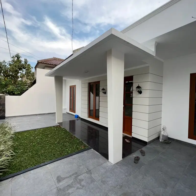 Jual Rumah LUAS dan CANTIK Turangga 1 Lantai Nyaman