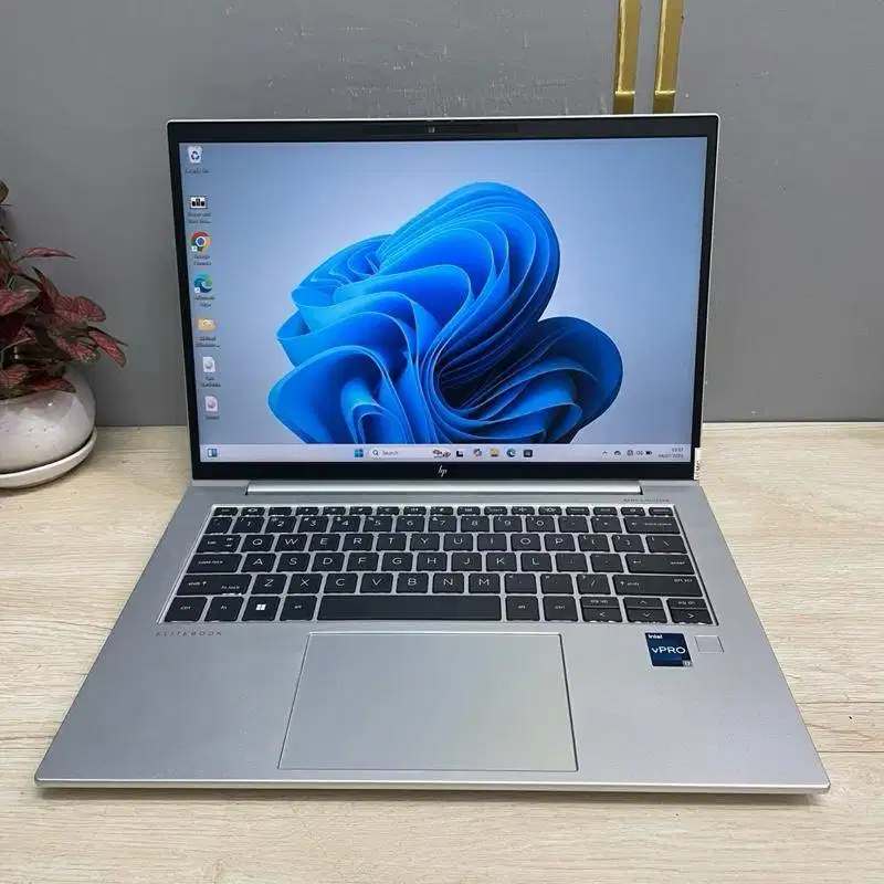 LAPTOP HP ELITEBOOK 840 G9 CORE i7 GEN 12 RAM 16 GB NVME 256 GB D-ET