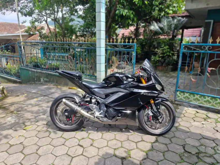 DIJUAL CEPAT B.U YAMAHA YZF R25 V2 TAHUN 2020 MODIF MAHAL KONDISI GRES
