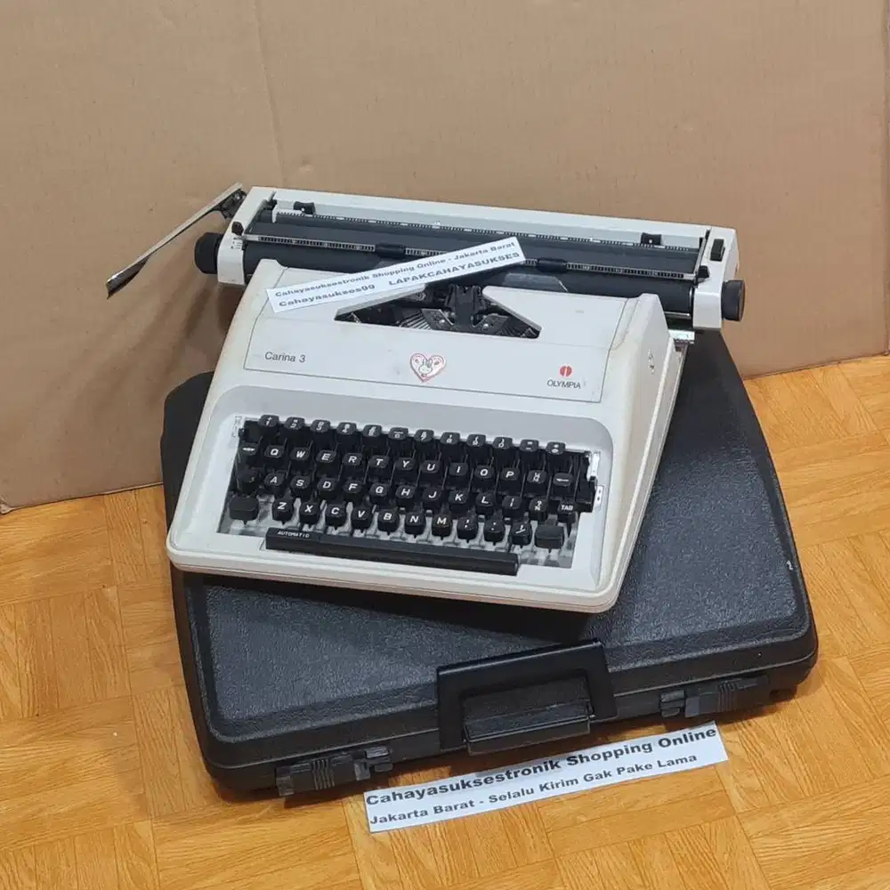 Mesin Tik OLYMPIA CARINA 3 Mesin Ketik Manual 13 inch Original Second